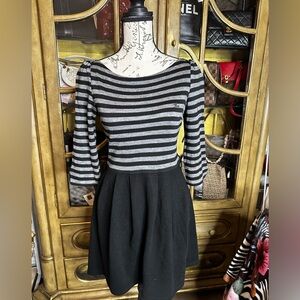 Burberry Black & Gray Striped Knit Dress | Pleated Skirt | Size 38‎